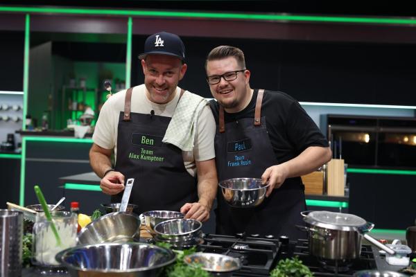 Bild 1 von 19: Ben Blümel (l.); Paul Cooks (r.)