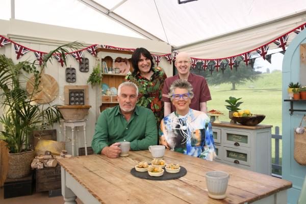 Bild 1 von 7: (v.l.n.r.) Paul Hollywood; Noel Fielding; Prue Leith; Matt Lucas
