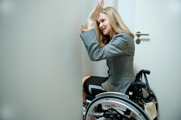 Bild 1 von 10: Stößt an ihre Grenzen - aber sucht sofort einen Ausweg: die brillante Anwältin Maria Schwadorf (Stefanie Stappenbeck), die sich auf einem Rachefeldzug befindet ...