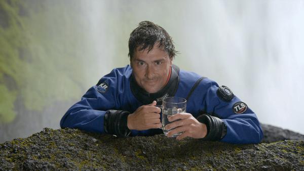 Bild 1 von 14: Uli Kunz auf Island: Trinken wir im Grunde Wasser, dass schon die Dinosaurier getrunken haben?