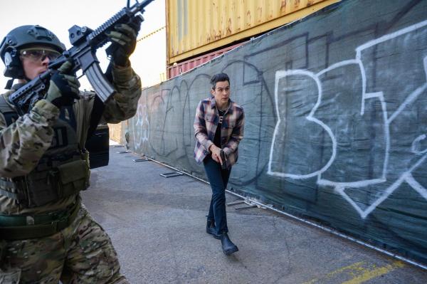 Bild 1 von 4: Special Agent Stuart Scola (John Boyd, r.)