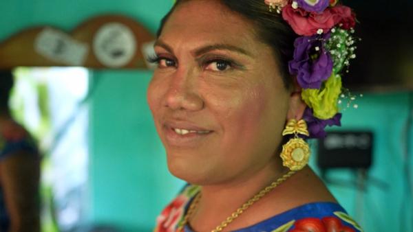 Bild 1 von 4: Im mexikanischen Bundesstaat Oaxaca wird bereits seit Jahrhunderten ein drittes Geschlecht anerkannt und verehrt - die Muxes.