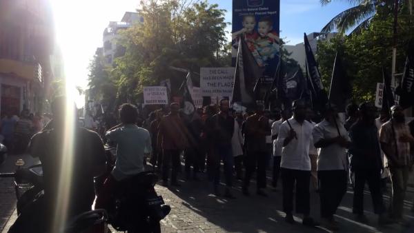 Bild 1 von 5: Die Malediven sind ein muslimischer Staat ohne Religionsfreiheit. Das führt zu Konflikten - sowohl zwischen Einheimischen und Touristen als auch innerhalb der Bevölkerung.