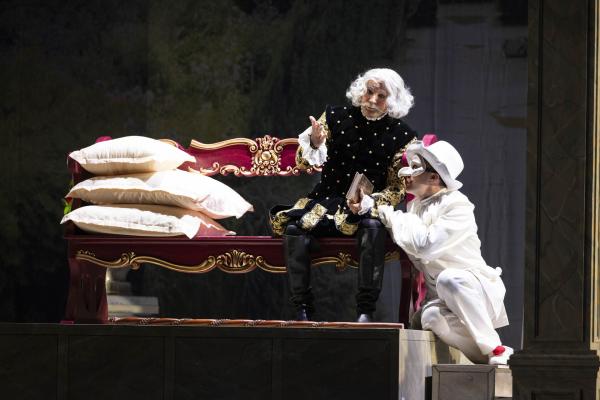 Bild 1 von 14: Von links: Pompeo Magno (Max Emanuel Cencic) und Farnace (Alois Mühlbacher).
