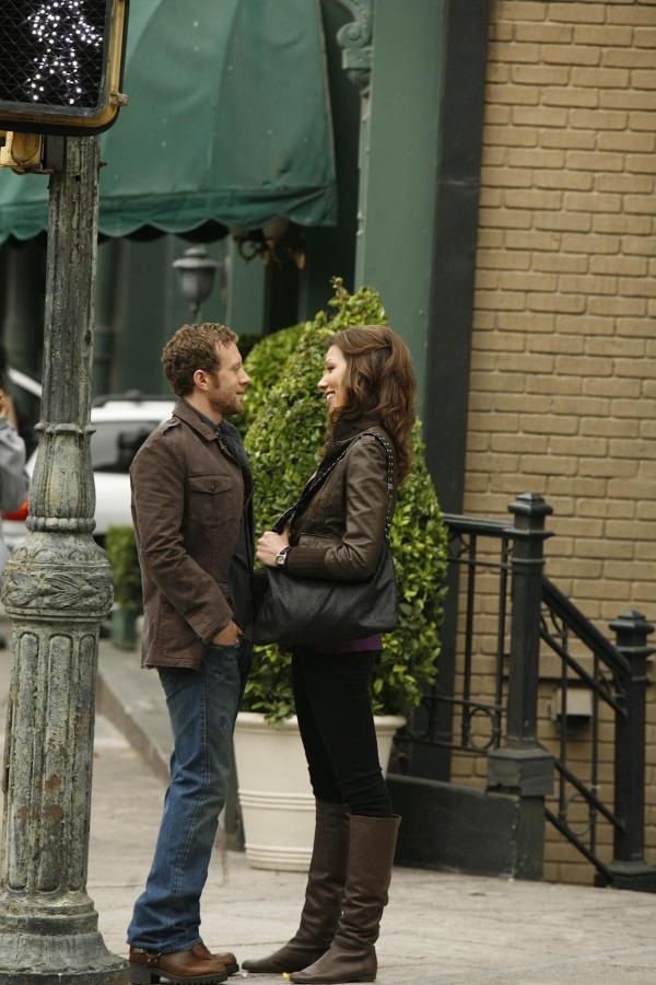 Bild 1 von 7: Dr. Hodgins (T.J. Thyne, l.); Dr. Montenegro (Michaela Conlin, r.)