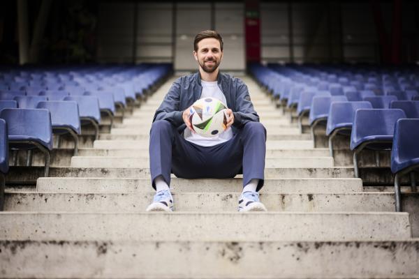 Bild 1 von 9: Martin Harnik während ServusTVs UEFA EURO 2024 Media Day in Wals-Siezenheim, Österreich am 9. April 2024