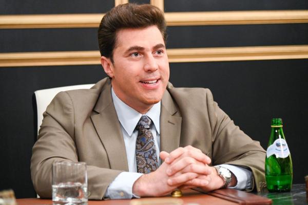 Bild 1 von 4: Vince McMahon (Adam Ray)