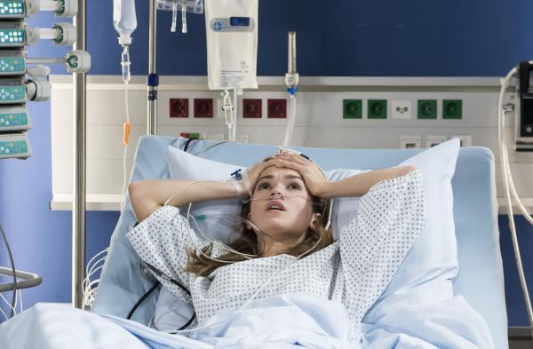 Bild 1 von 10: Jenny (Zoe Moore)