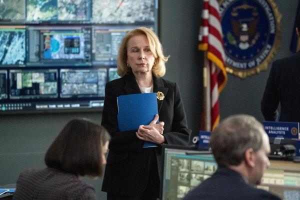 Bild 1 von 6: Deputy Secretary of State Evelyn Kates (Kate Burton)