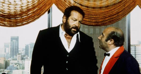 Bild 1 von 4: Rizzo 'Piedone' (Bud Spencer, l.); Caputo (Enzo Cannavale, r.)
