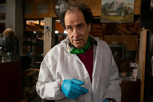 Bild 1 von 7: Prof. Emerald Spindler (Helmfried von Lüttichau) war einst Mentor der Pathologin Dr. Geiger, die momentan auf Fortbildung in den USA weilt.