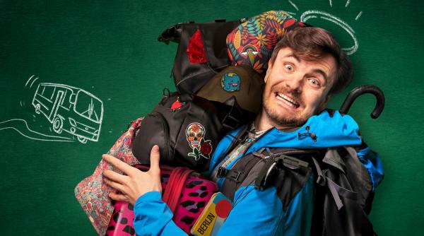Bild 1 von 1: Neue Herausforderungen für Alman-Lehrer Frank Stimpel und die Cem-Özdemir-Gesamtschule: In der dritten Staffel der SWR Comedyserie \