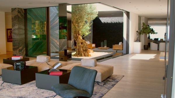 Bild 1 von 8: In Beverly Hills sind die Hauspreise nach oben offen. Einige Villen kosten mehr als 100 Millionen Dollar.