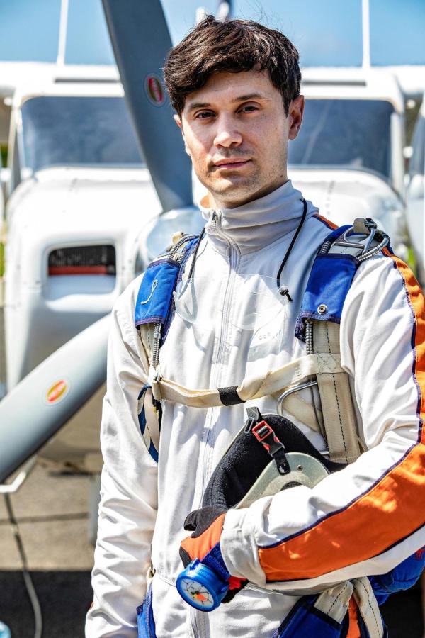 Bild 1 von 5: Im Bild: Andrew Leung (Laurence Terry).