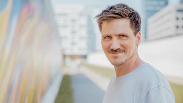 Bild 1 von 12: Wie können wir ein sinnhaftes Leben gestalten? Reporter Frank Seibert macht sich auf Sinnsuche in der jungen Generation und kommt zu spannenden Einsichten und Erkenntnissen.