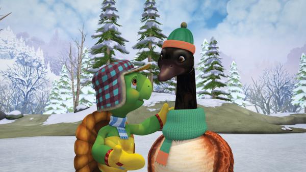 Bild 1 von 4: Mit Hilfe seiner Freunde versucht Franklin, Gans zum Fliegen zu bringen.