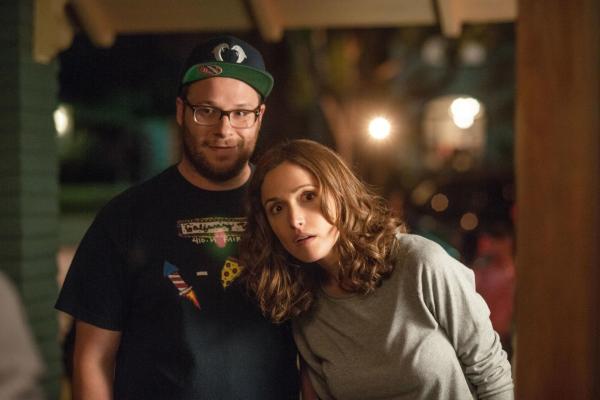 Bild 1 von 19: Ihr Familienleben wird durch eine feierwütige Studentenverbindung auf eine harte Probe gestellt: Mac (Seth Rogen, l.) und Kelly Radner (Rose Byrne, r.) ...