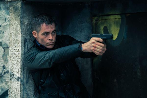 Bild 1 von 4: James (Chris Pine)