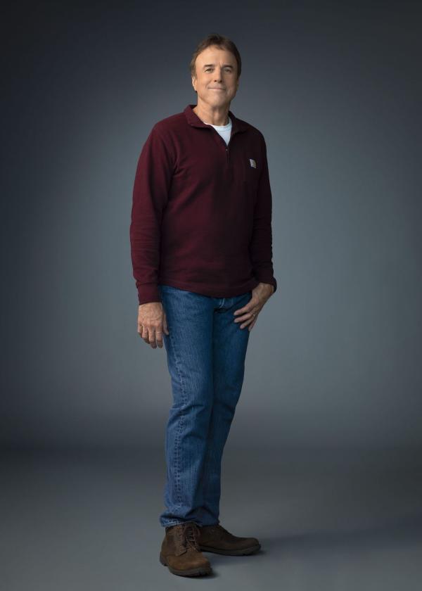 Bild 1 von 19: (3. Staffel) - Don Burns (Kevin Nealon)