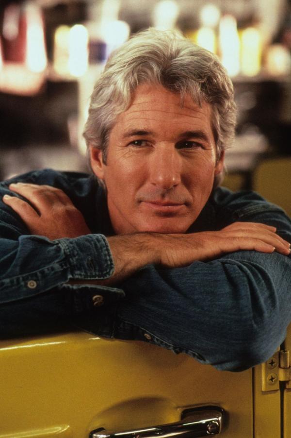 Bild 1 von 7: Der New Yorker Journalist Ike Graham (Richard Gere) hat ein schwerwiegendes Problem: Der Redaktionsschluss steht vor der Tür, seine Ex-Frau ist sein Boss und es will ihm verdammt noch mal keine gute Story einfallen. Doch dann hört er in seiner Lieblingskneipe eine Geschichte, die ihn endlich wieder zum Schreiben animiert ...