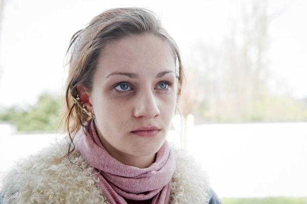 Bild 1 von 27: Wird in einem Mordfall gesucht: Lizzy (Karoline Teska, l.) ...