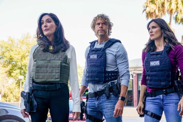 Bild 1 von 16: Im Bild: Alicia Coppola (FBI Special Agent Lisa Rand), Eric Christian Olsen (Investigator Martin 'Marty' Deeks), Daniela Ruah (Special Agent Kensi Blye).