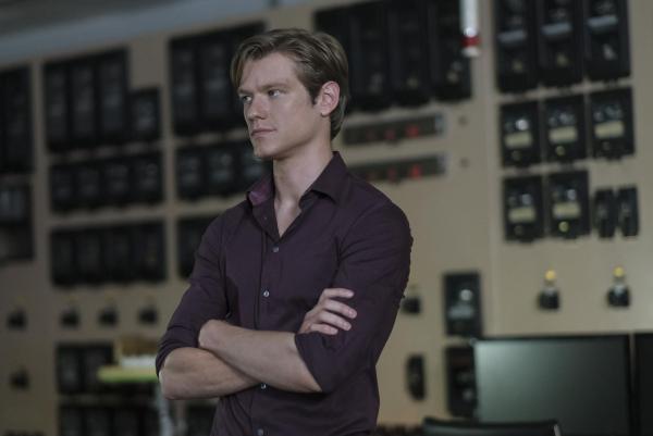 Bild 1 von 10: Angus MacGyver (Lucas Till)