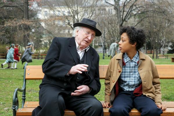 Bild 1 von 65: Im Bild (v.li.): Karl Merkatz (Siegfried Goldberg), Wainde Wane (Benedikt Thaler).