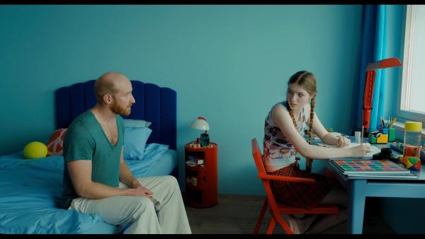 Bild 1 von 23: Im Bild: Lukas Turtur (Ragnas Vater), Florence Baker (Ragna).