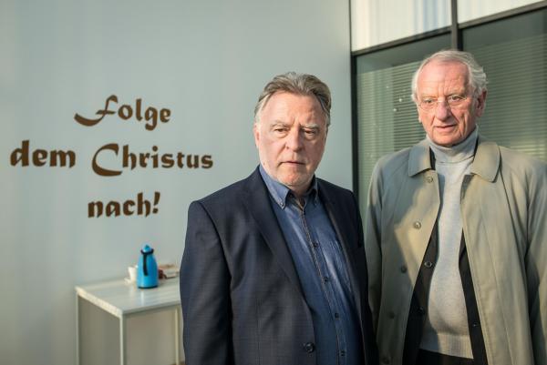 Bild 1 von 6: Hajo Trautzschke (Andreas Schmidt-Schaller, l.); Kasper Eckermann (Harald Heinz, r.)