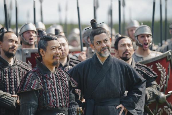 Bild 1 von 20: Im Bild: Bun-hay Mean (Deng Tsin Qin), Manu Payet (Win Zi Ling).