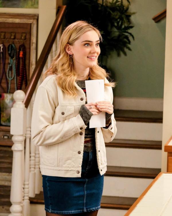 Bild 1 von 11: Im Bild: Meg Donnelly (Taylor Otto).