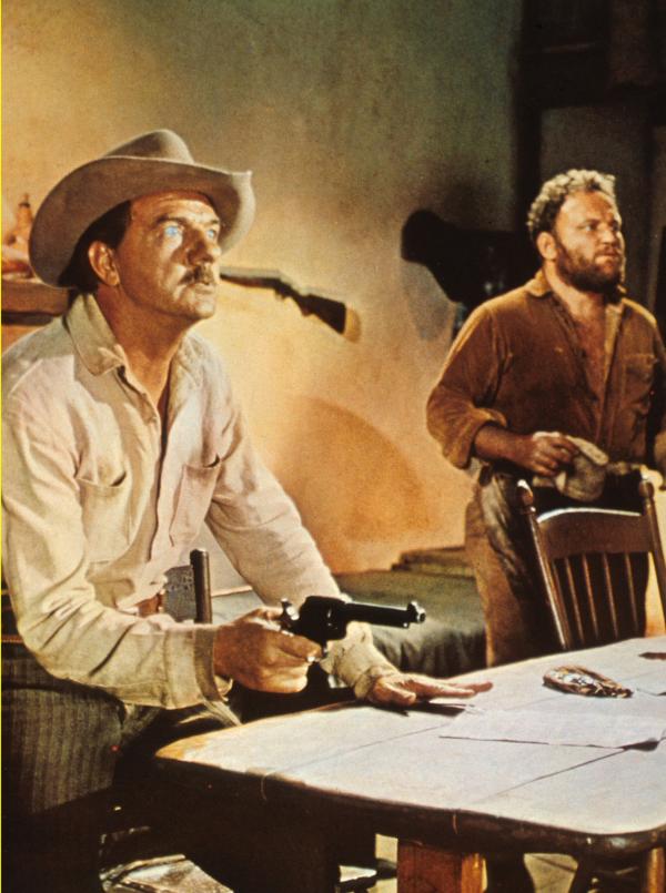 Bild 1 von 4: Der Revolverheld Tom Fitch (Karl Malden, li.) regelt Konflikte am liebsten mit dem Schießseisen...