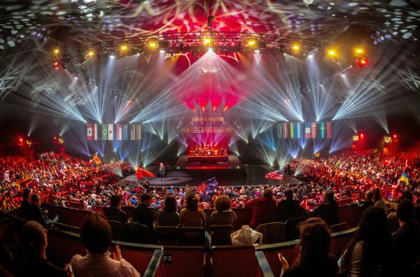 Bild 1 von 3: Beim jährlichen Weltfestival des Zirkus von Morgen in Paris treten Künstler aus vielen verschiedenen Ländern auf.