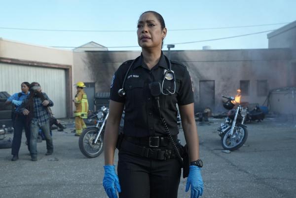 Bild 1 von 10: Tommy Vega (Gina Torres)