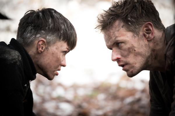 Bild 1 von 14: Grace (Ruby Rose) wittert in Tom (Sam Heughan) einen Seelenverwandten.