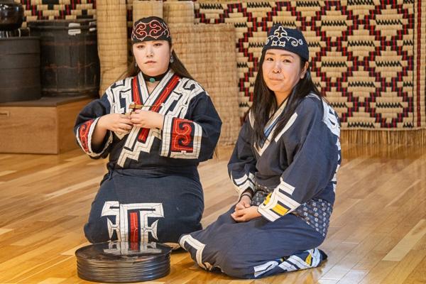 Bild 1 von 4: Hokkaid? ist Heimat der Ainu, der indigenen Bevölkerung Nordjapans. Das Kulturzentrum Upopoy soll ihre Bräuche, Sprache und Geschichte lebendig halten.
