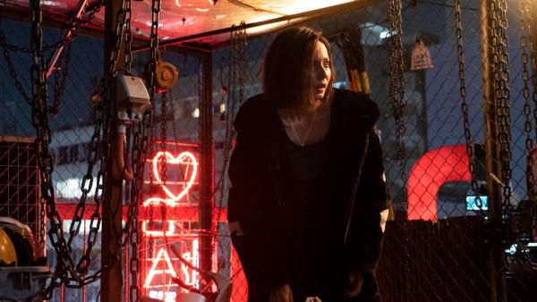 Bild 1 von 4: Julie (Becky)