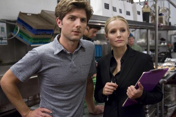 Bild 1 von 5: Henry Pollard (Adam Scott, l.); Uda Bengt (Kristen Bell, r.)