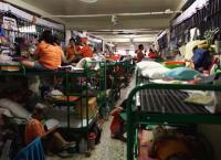 Gefängnisse: Wärterinnen ohne Waffen