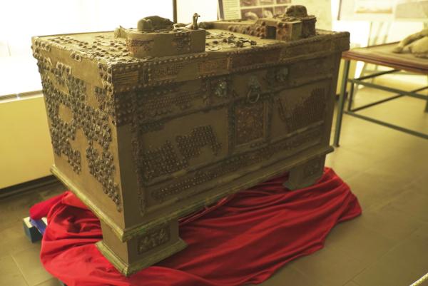 Bild 1 von 3: Pompeji gilt als hochkultivierte Stadt. Die noble Siedlung am Golf von Neapel geht ihm Jahr 79 unter dem Ausbruch des Vesuvs unter. Mit ihr ein verborgener Teil der Gesellschaft.