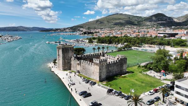 Bild 1 von 14: Festung Kamerlengo, Trogir.