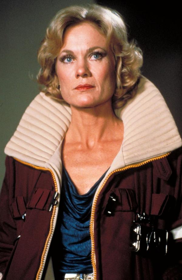 Bild 1 von 11: Dr. Carol Marcus (Bibi Besch), die einst mit James Kirk liiert war, ruft diesen zu Hilfe â?¦
