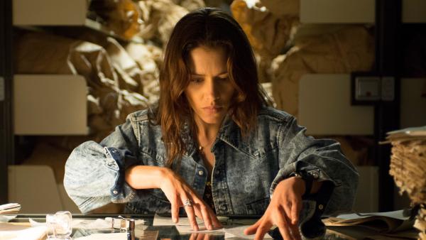 Bild 1 von 3: Katia (Hannah Ware)