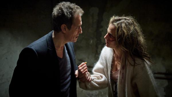 Bild 1 von 15: Wird auch Kiril Popov (Dmitri Frid) für Irina Viet (Patricia Ivanauskas) zur Bedrohung?