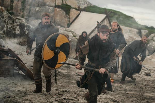 Bild 1 von 21: Im Bild: Kampftruppe der Wikinger.