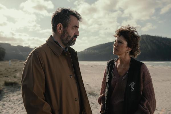Bild 1 von 8: Casal (Xavier Estévez, l.); Maite (Mónica López, r.)
