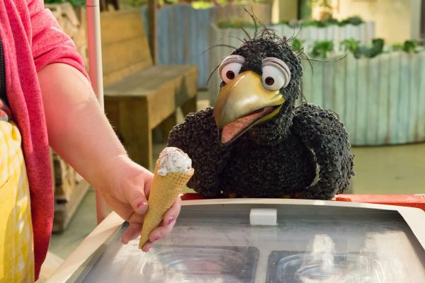 Bild 1 von 3: Stracciatella! Solch ein Eis will Rudi (Lennart Morgenstern) unbedingt haben. Allerdings hat er kein Geld dafür.© ZDF/Zia Ziarno - Honorarfreie Verwendung gemäß AGB im redaktionellen Zusammenhang mit genannter Sendung bei Nennung \