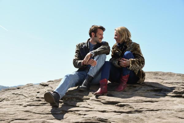 Bild 1 von 23: Im Bild: Anna (Dagmar Bernhard) und Kurt (Tim Bettermann).