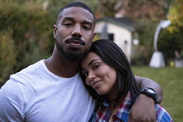 Bild 1 von 4: John Kelly (Michael B. Jordan, l.); Pam Kelly (Lauren London, r.)